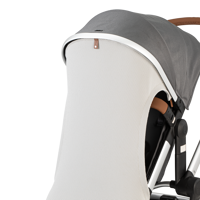 Een Joolz schaduwdoek voor de kinderwagen